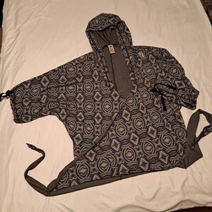 Zumba Thunderin Gray women's size medium wrap hoodie shirt NWOT